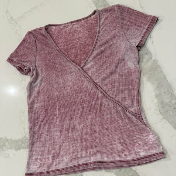 American Eagle V-Neck Burnout Crossover T-Shirt Women’s Small Pink Lightweight - Picture 2 of 7